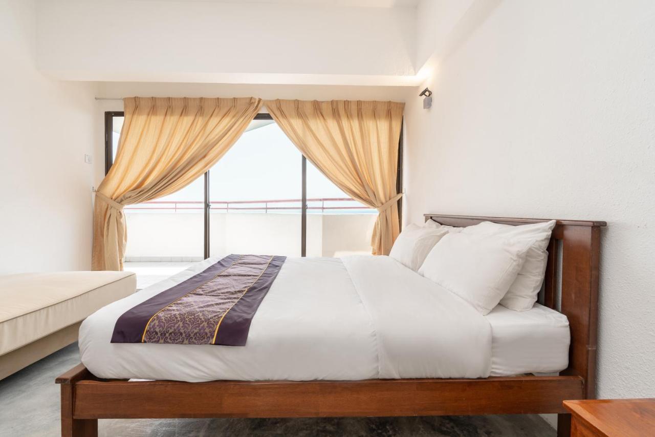 Pantai Seaview Resort Batu Ferringhi 1801 - 3 Rooms Bagian luar foto