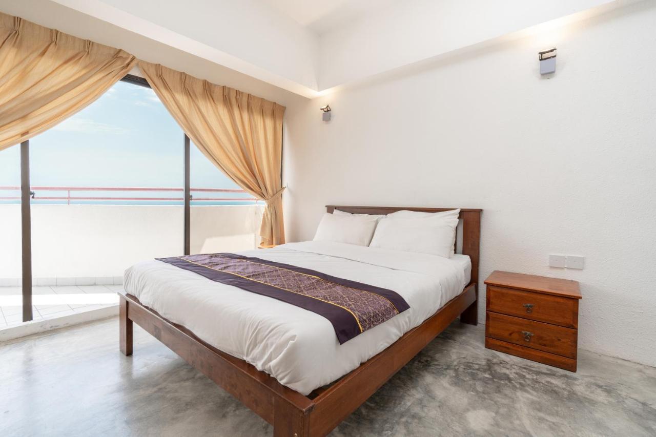 Pantai Seaview Resort Batu Ferringhi 1801 - 3 Rooms Bagian luar foto