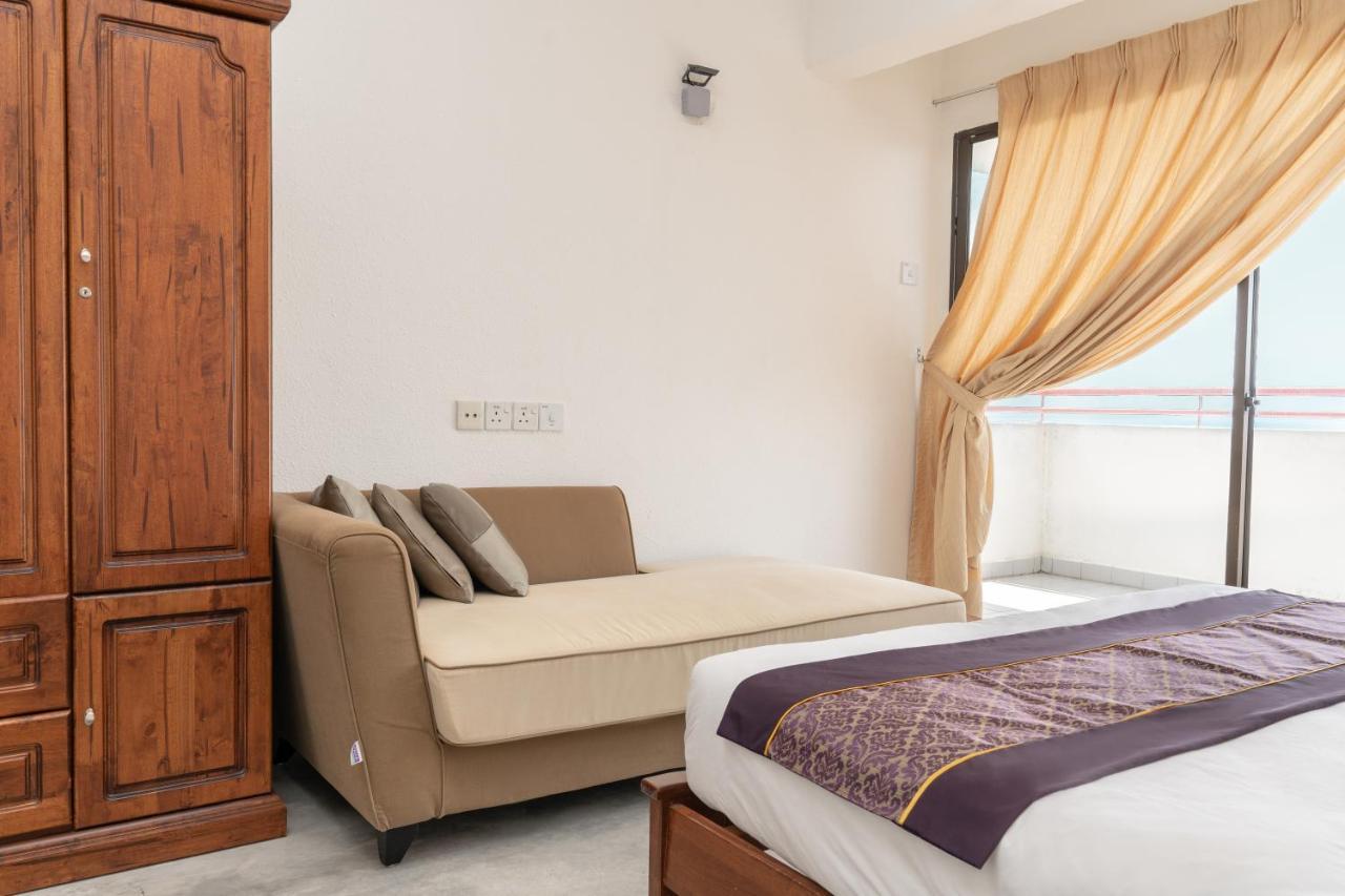 Pantai Seaview Resort Batu Ferringhi 1801 - 3 Rooms Bagian luar foto