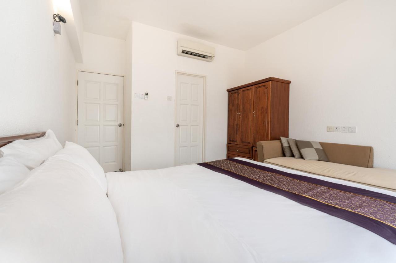 Pantai Seaview Resort Batu Ferringhi 1801 - 3 Rooms Bagian luar foto